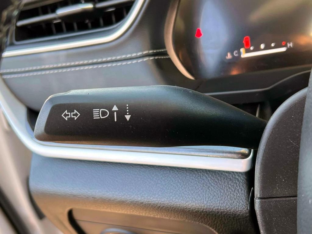 Certified 2023 Jeep Grand Cherokee Laredo w/ Luxury Tech Group I image 23