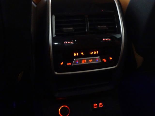 Used 2021 BMW X7 xDrive40i w/ Cold Weather Package image 41