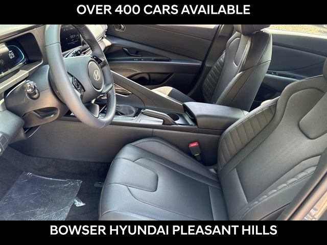 New 2026 Hyundai Elantra SEL Sport FWD image 4