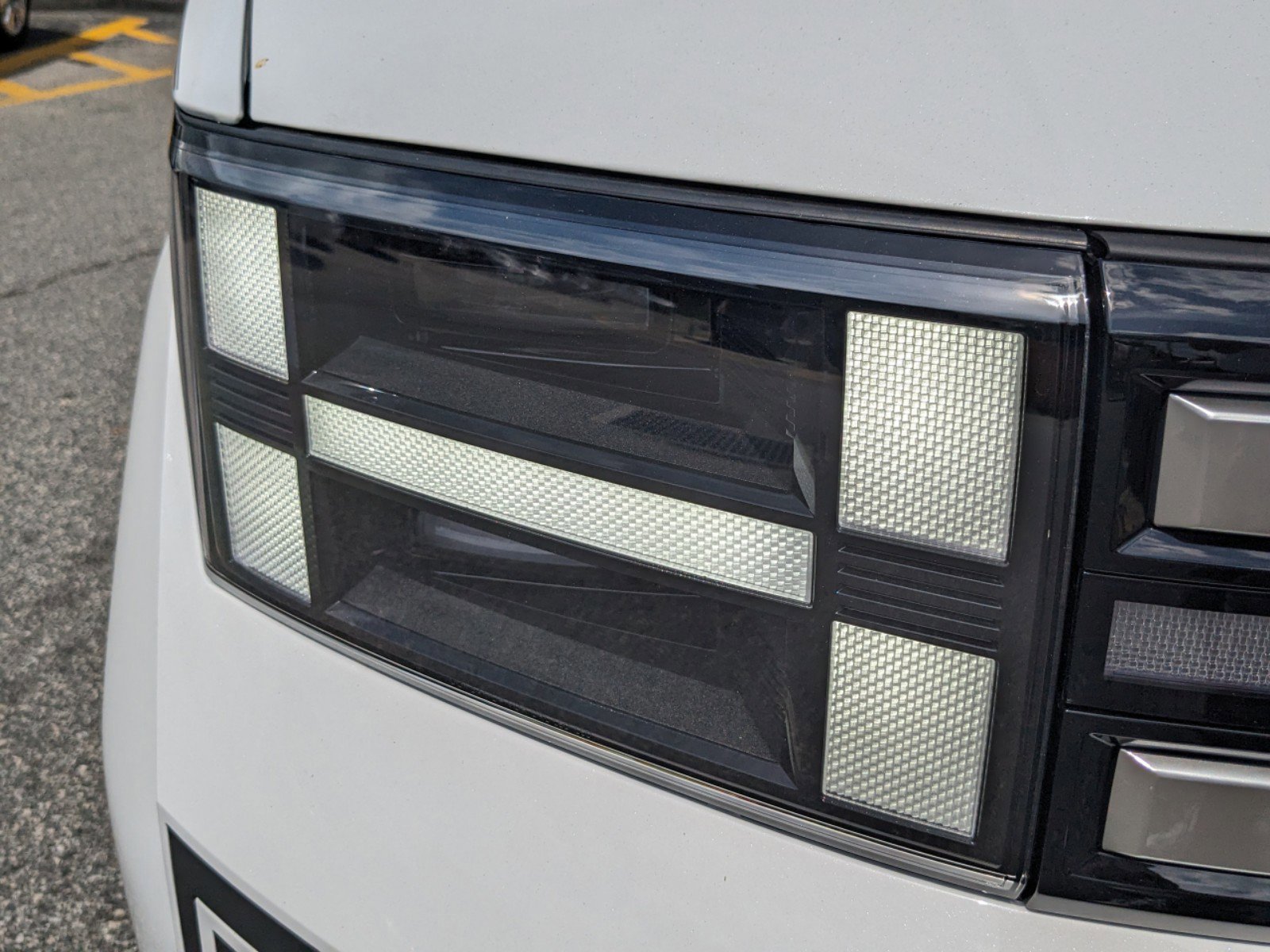 New 2026 Hyundai Santa Fe SE image 13