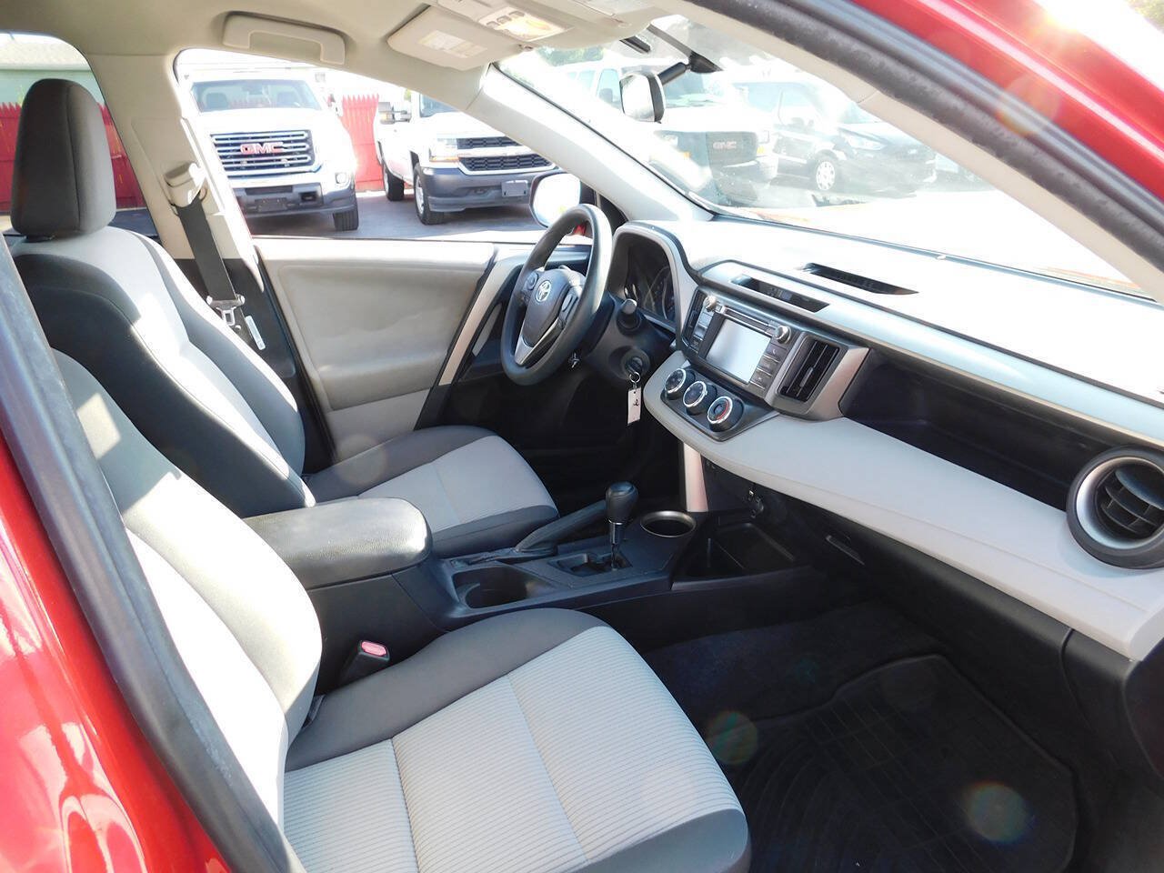 Used 2013 Toyota RAV4 LE AWD/4WD image 30