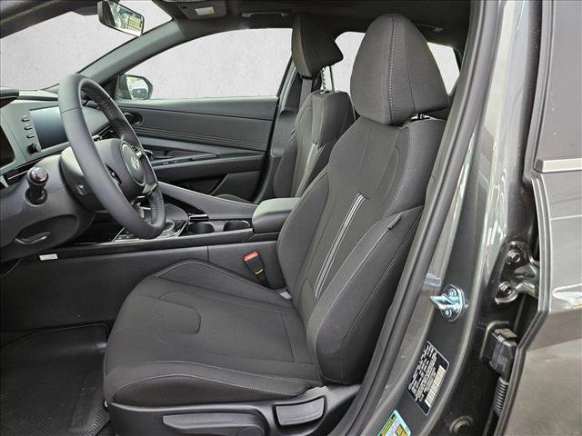 New 2026 Hyundai Elantra SEL Sport FWD video 4