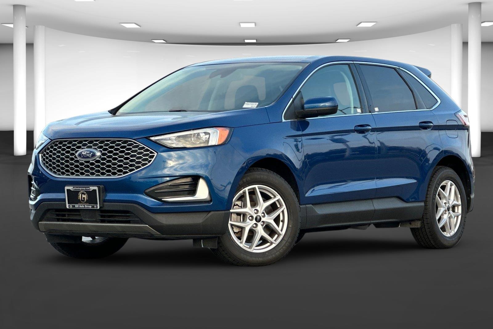 Used 2023 Ford Edge SEL image 2