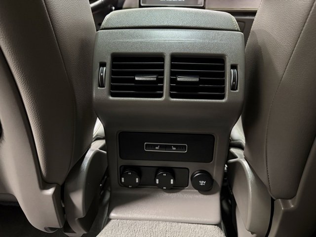 Used 2020 Jaguar F-PACE R-Sport image 14