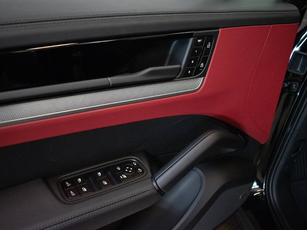 New 2026 Porsche Cayenne AWD/4WD image 19