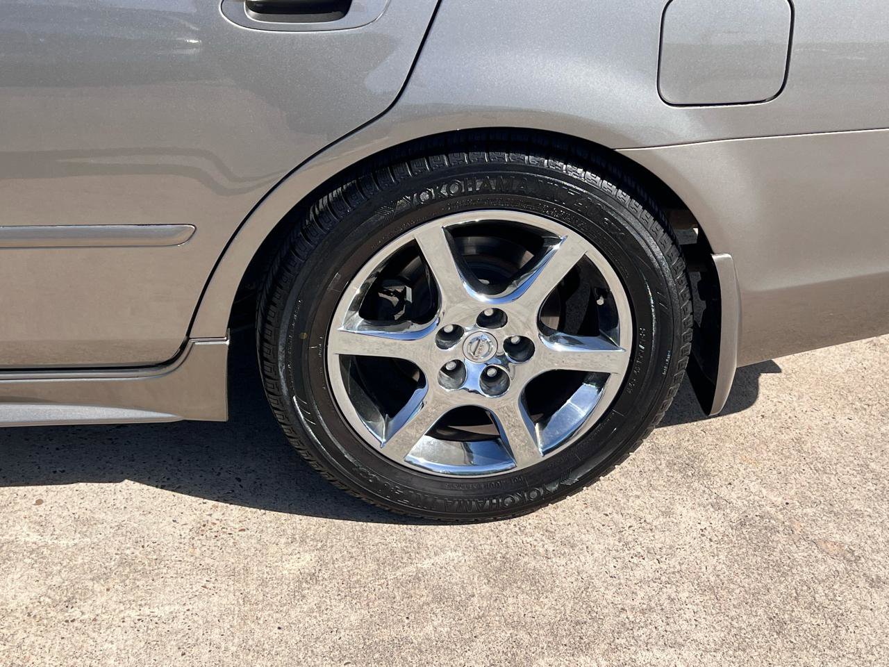 Used 2003 Nissan Altima 3.5 SE FWD image 68