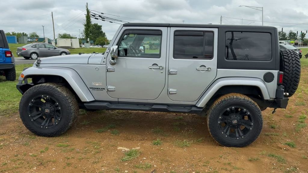 Used 2014 Jeep Wrangler Unlimited Sahara w/ Connectivity Group AWD/4WD image 4