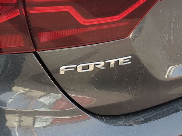 Used 2019 Kia Forte S w/ S Premium Package image 12
