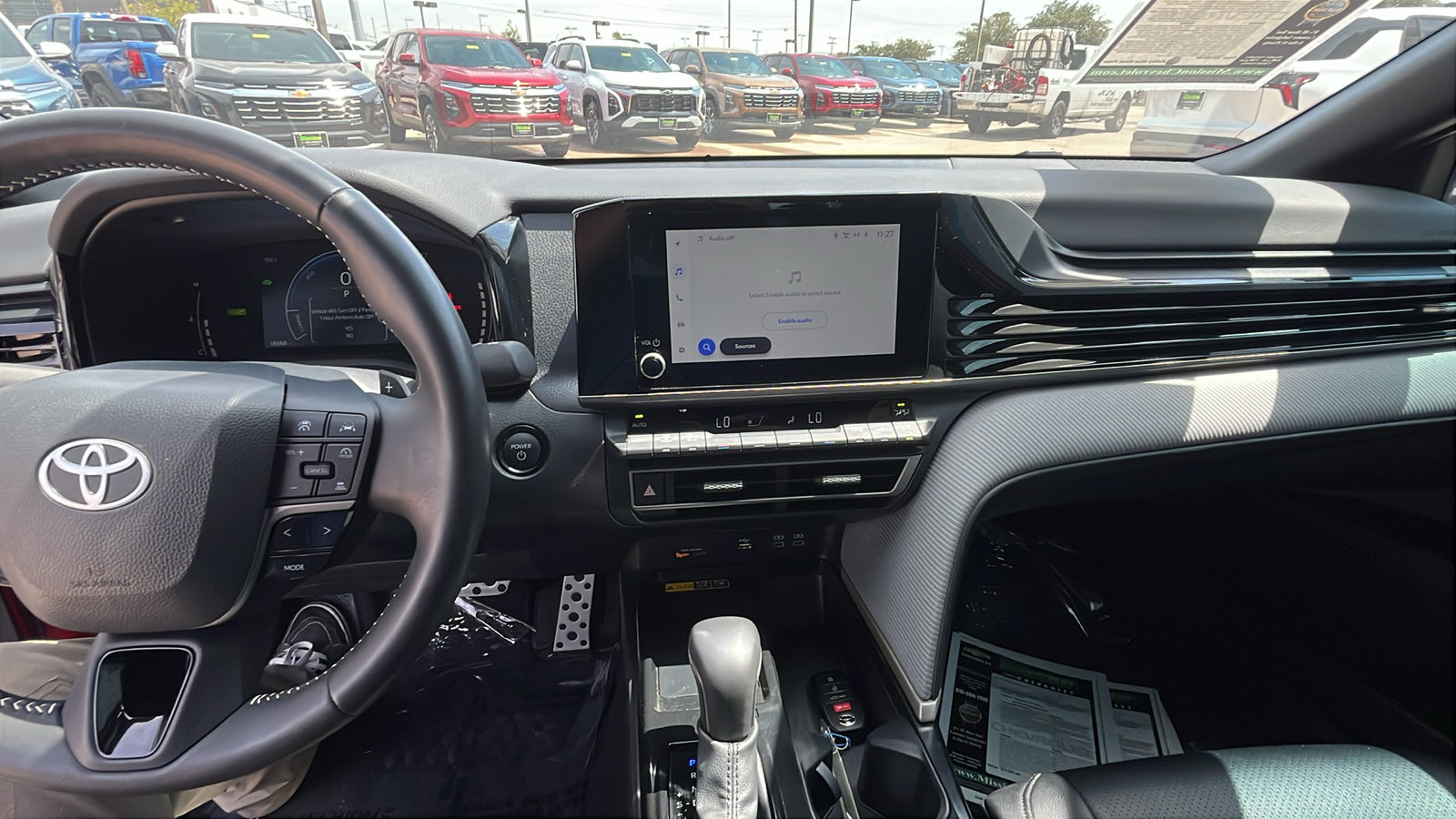 Used 2025 Toyota Camry SE w/ Convenience Package FWD image 19