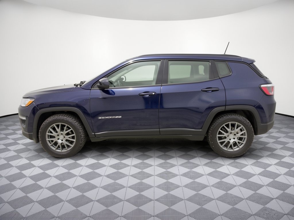Used 2019 Jeep Compass Sport FWD image 2