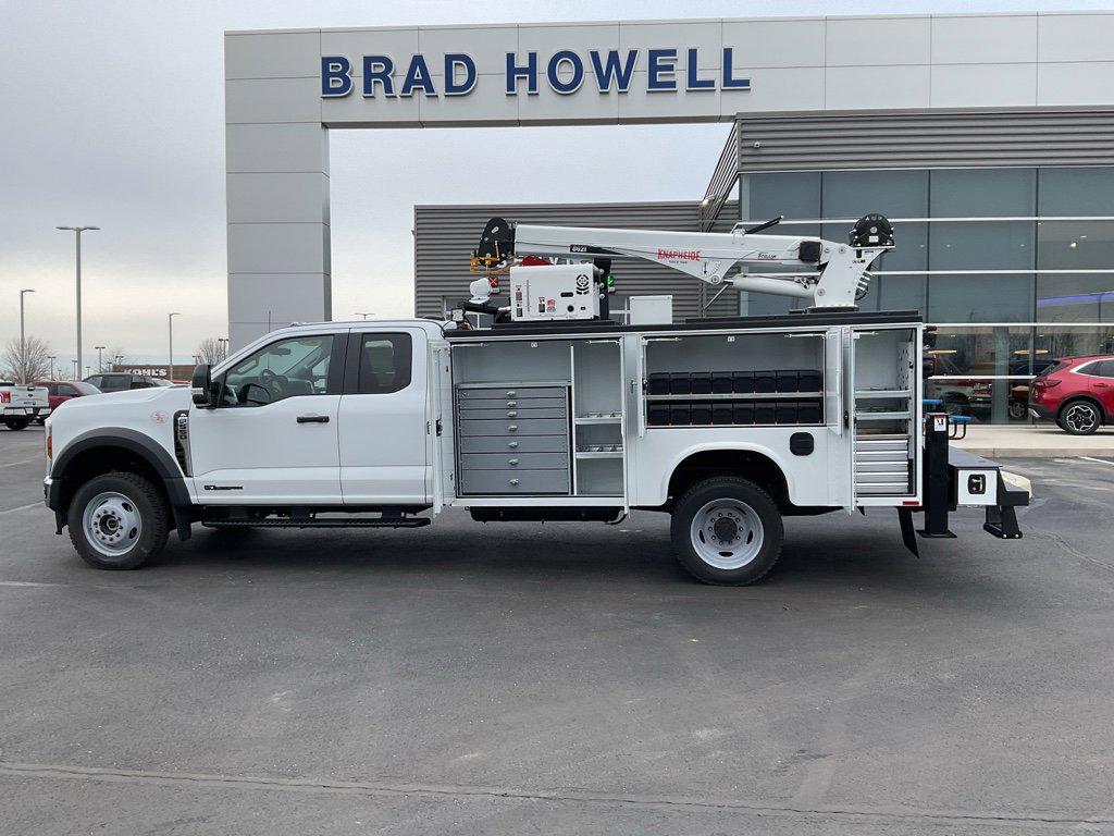 New 2026 Ford F550 4x4 Supercab Super Duty image 3