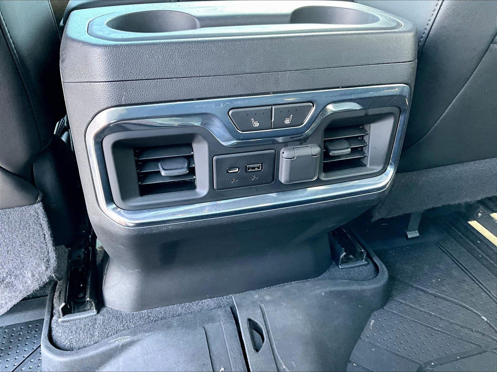 Used 2020 Chevrolet Silverado 1500 High Country w/ Technology Package AWD/4WD image 11