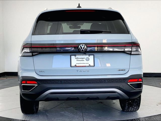 New 2026 Volkswagen Taos SEL image 5