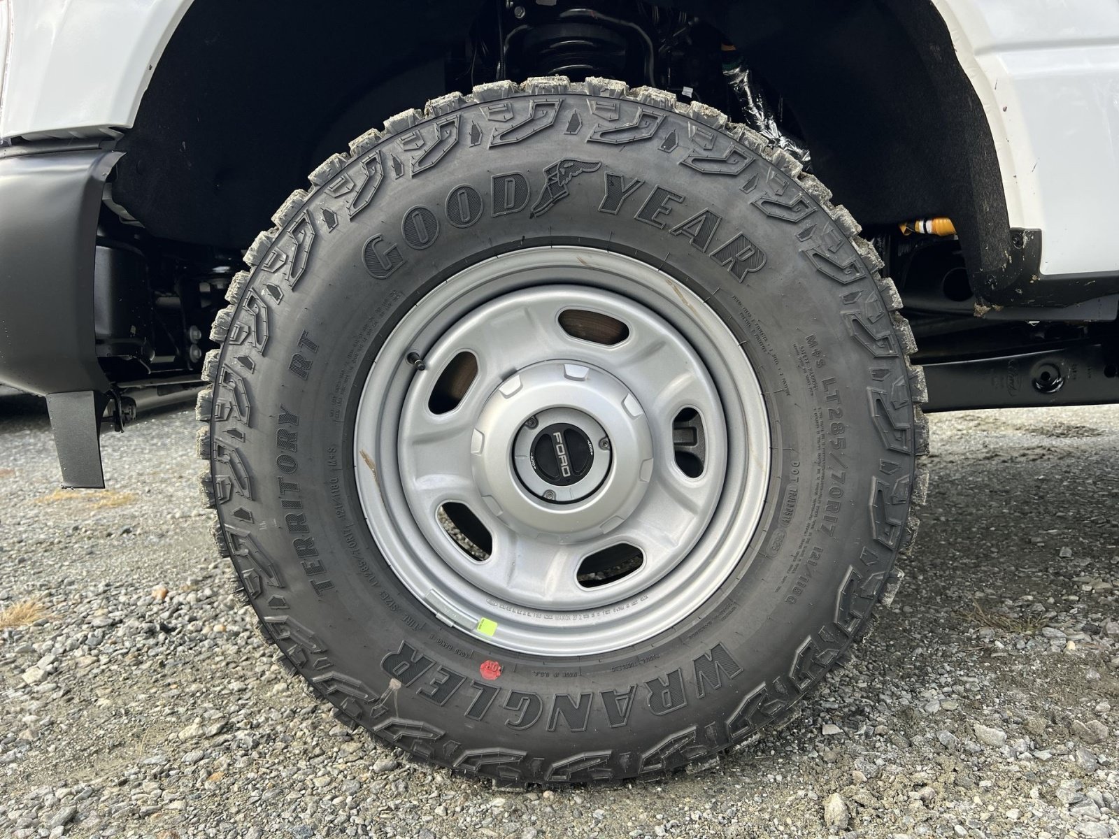 New 2027 Ford F250 XL w/ XL Off-Road 33" Tire Package AWD/4WD image 12