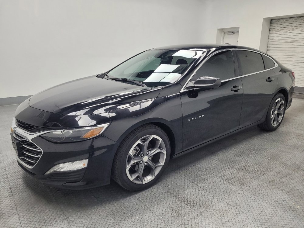Used 2021 Chevrolet Malibu LT FWD image 2