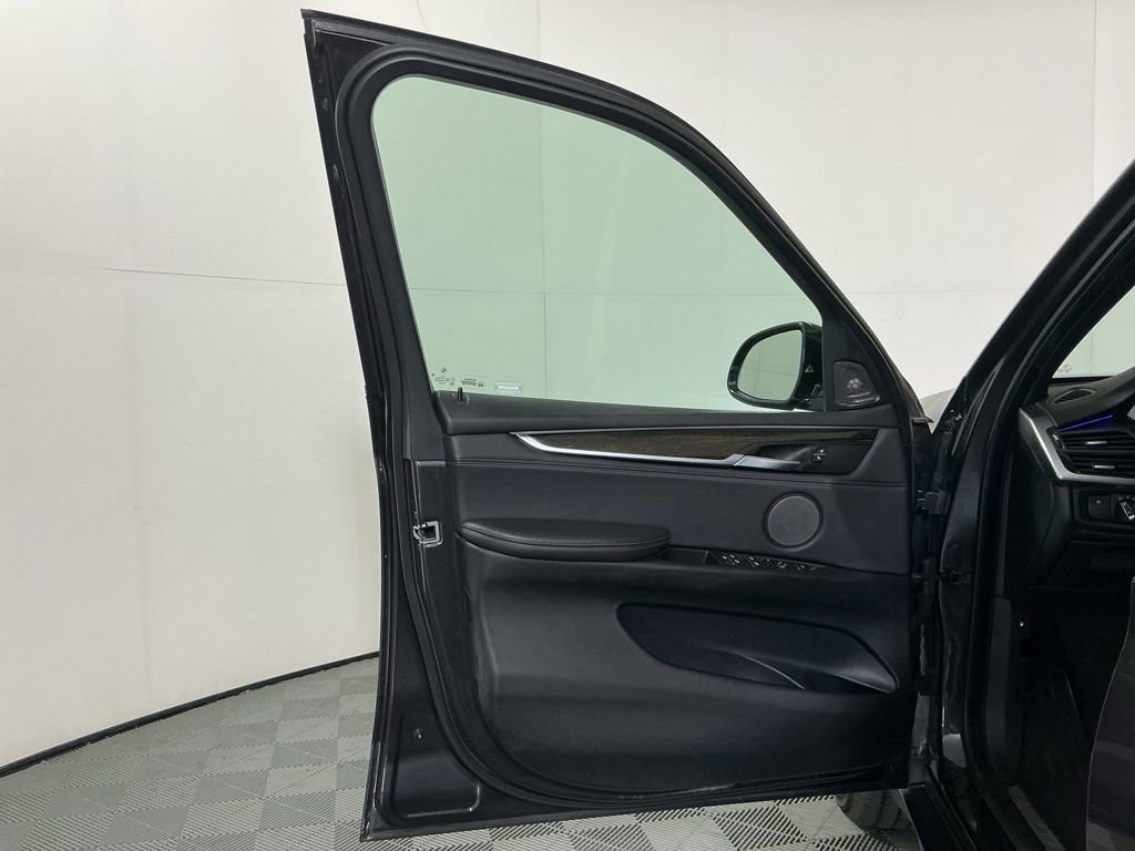 Used 2018 BMW X5 xDrive40e image 18