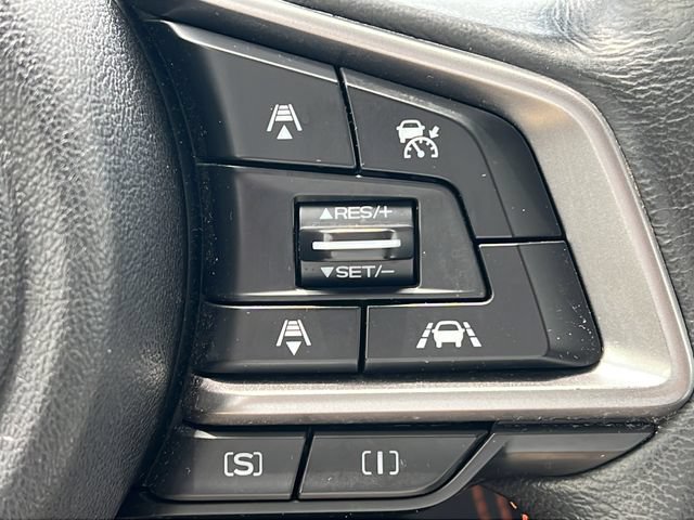 Used 2020 Subaru Crosstrek 2.0i Premium w/ Moonroof Package 1 AWD/4WD image 25