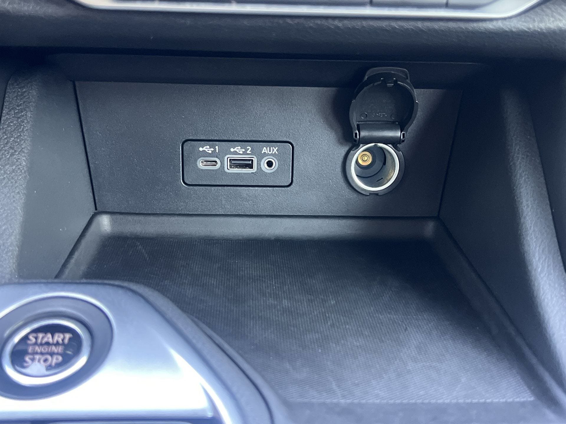 Used 2023 Nissan Sentra SR w/ SR Premium Package FWD image 5