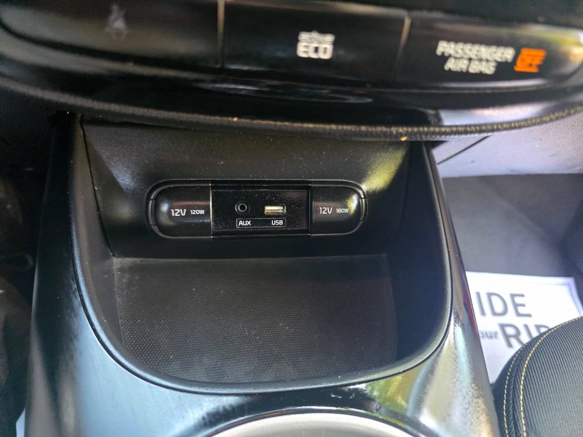 Used 2016 Kia Soul + FWD image 24