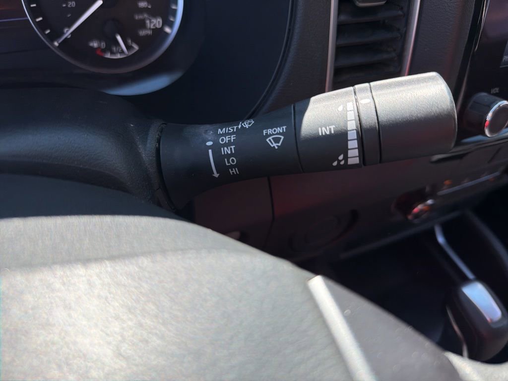 Used 2022 Nissan Frontier SV image 29