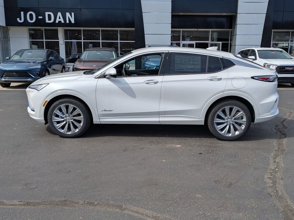 New 2025 Buick Envista Avenir image 2