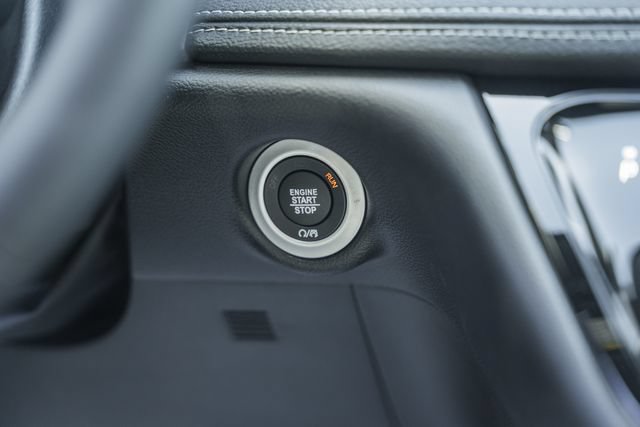 New 2027 Chrysler Pacifica Select FWD image 30