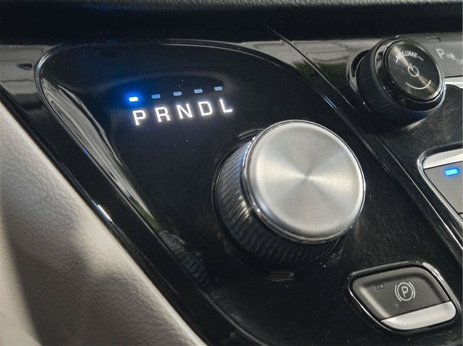 Used 2019 Chrysler Pacifica L FWD image 25