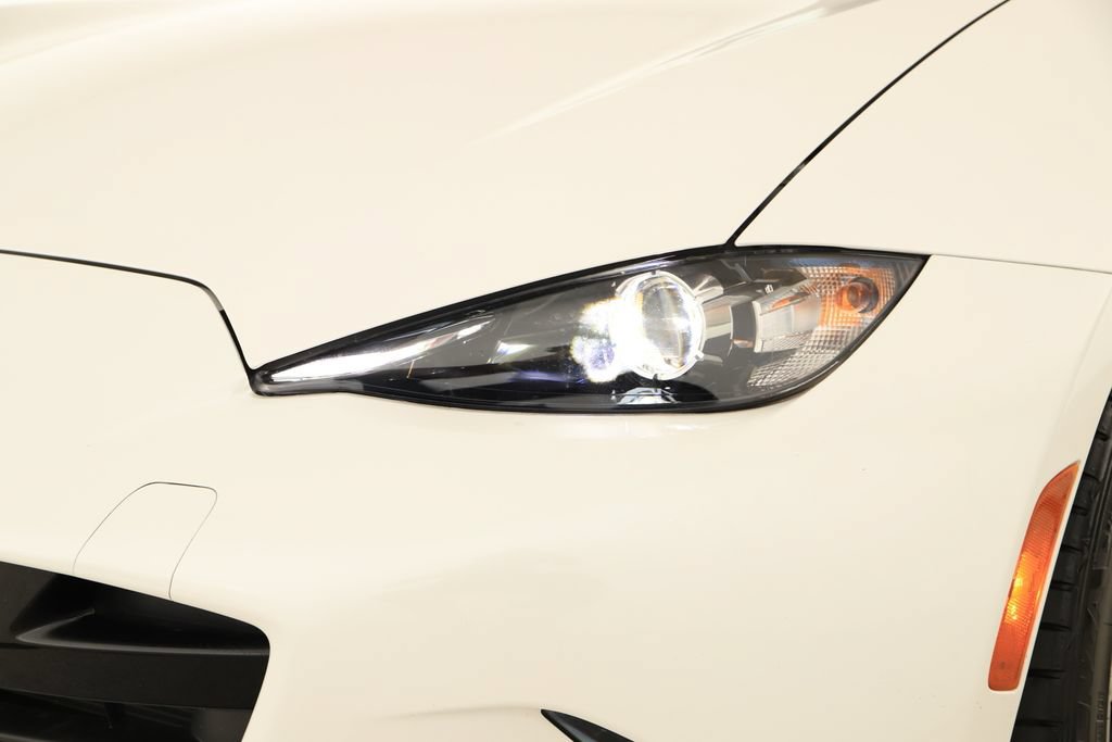 Used 2022 MAZDA MX-5 Miata Grand Touring w/ Weather Package RWD image 29