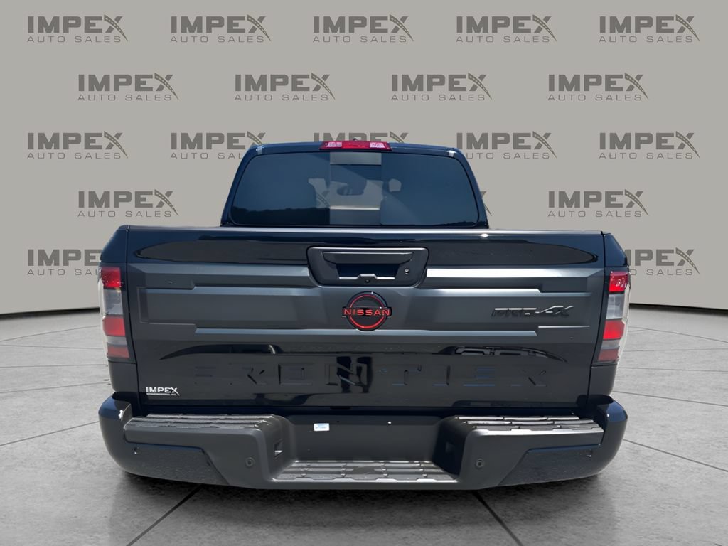 Used 2025 Nissan Frontier PRO-4X AWD/4WD image 4