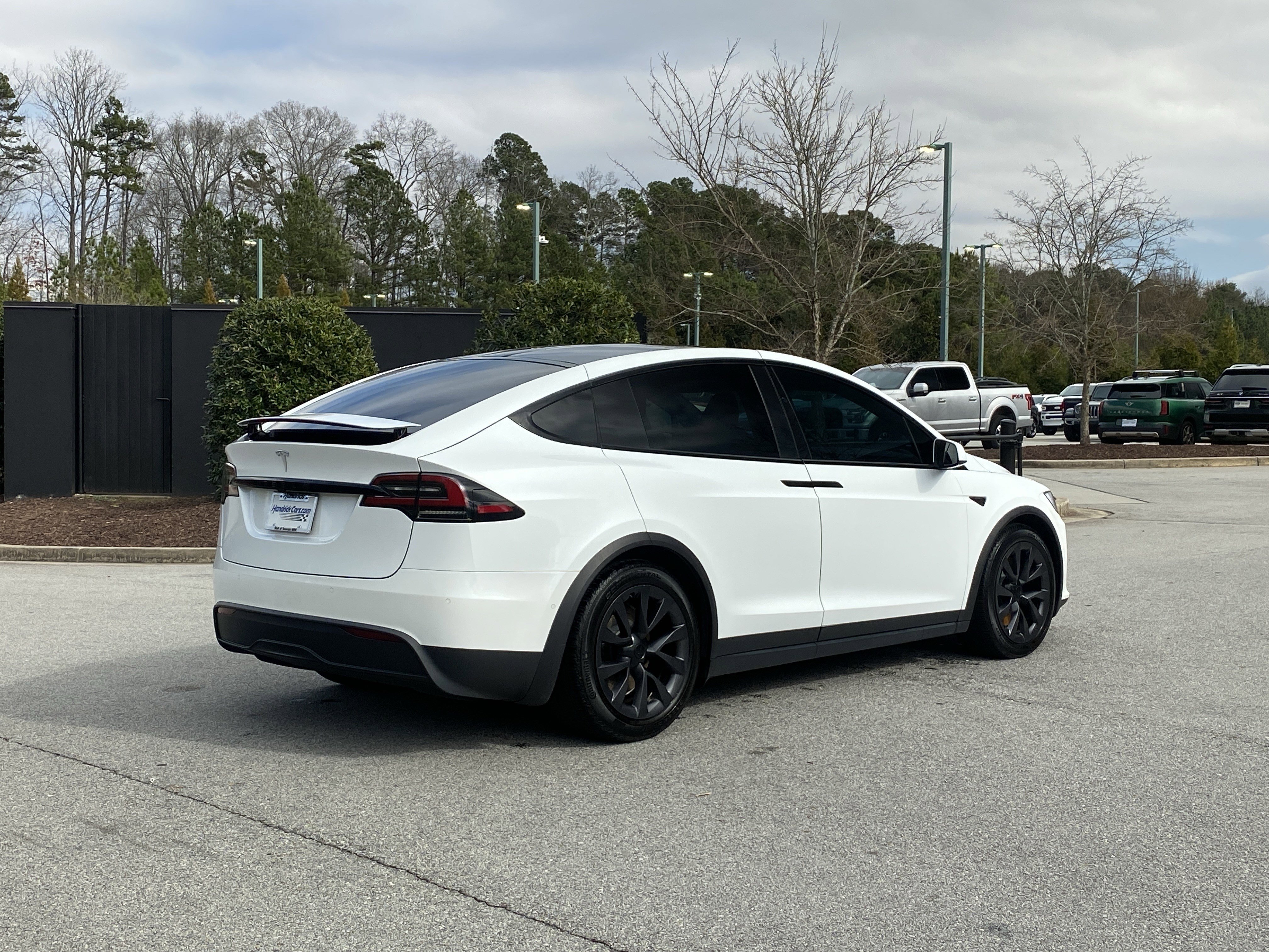 Used 2022 Tesla Model X Plaid image 3
