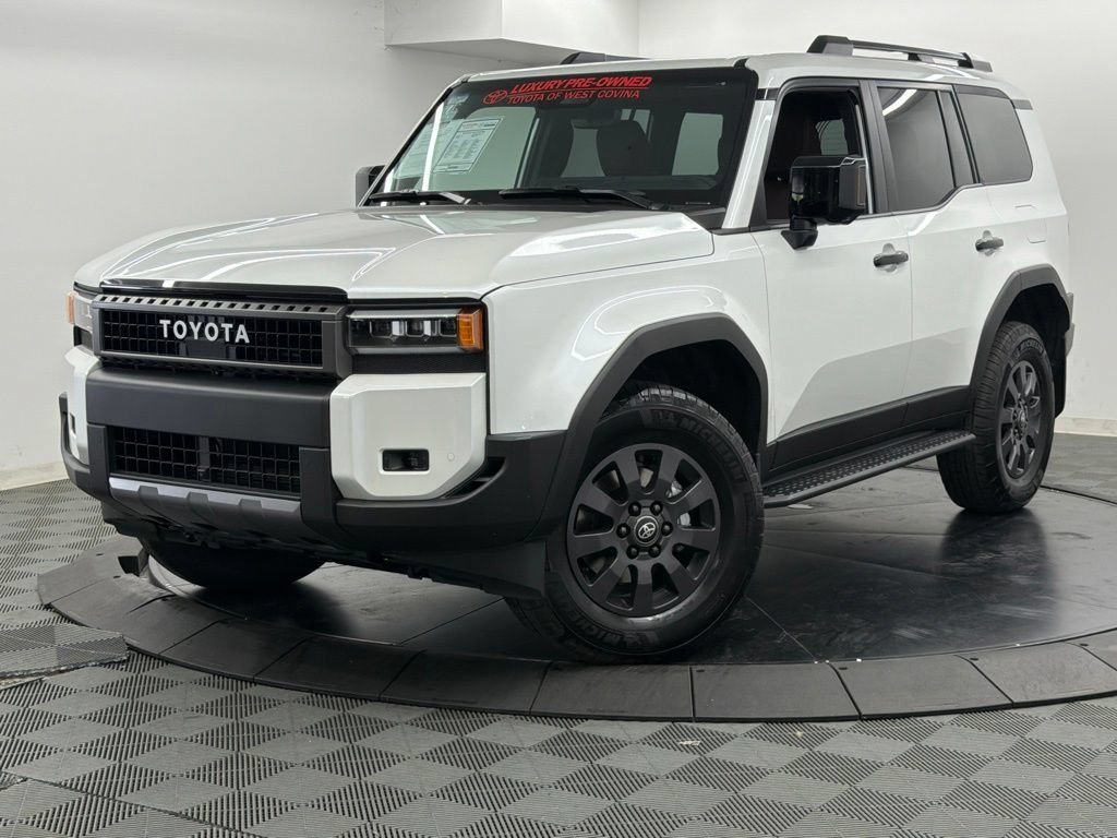 Used 2027 Toyota Land Cruiser AWD/4WD video 3