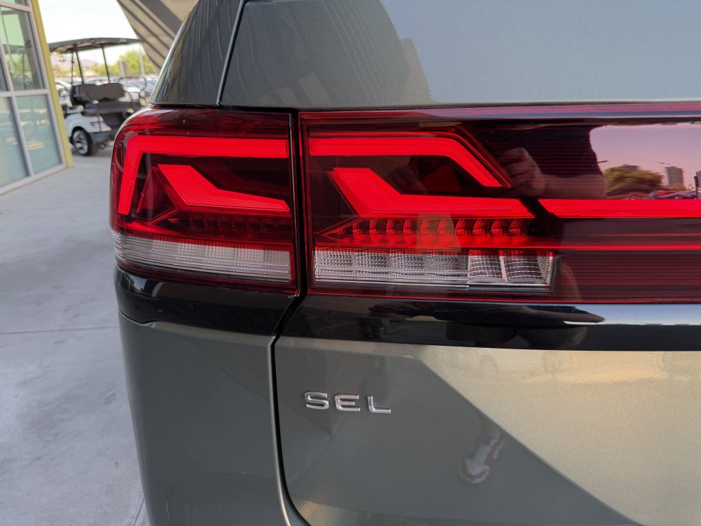 Used 2024 Volkswagen Atlas Peak Edition SEL AWD/4WD image 14