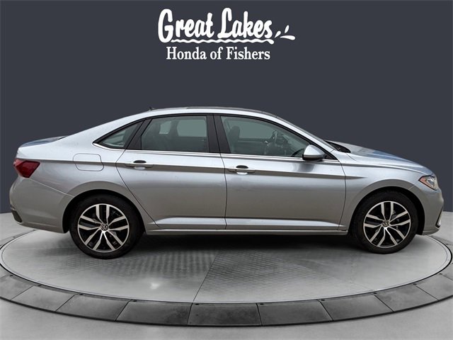 Used 2025 Volkswagen Jetta SE w/ Sunroof Package image 6