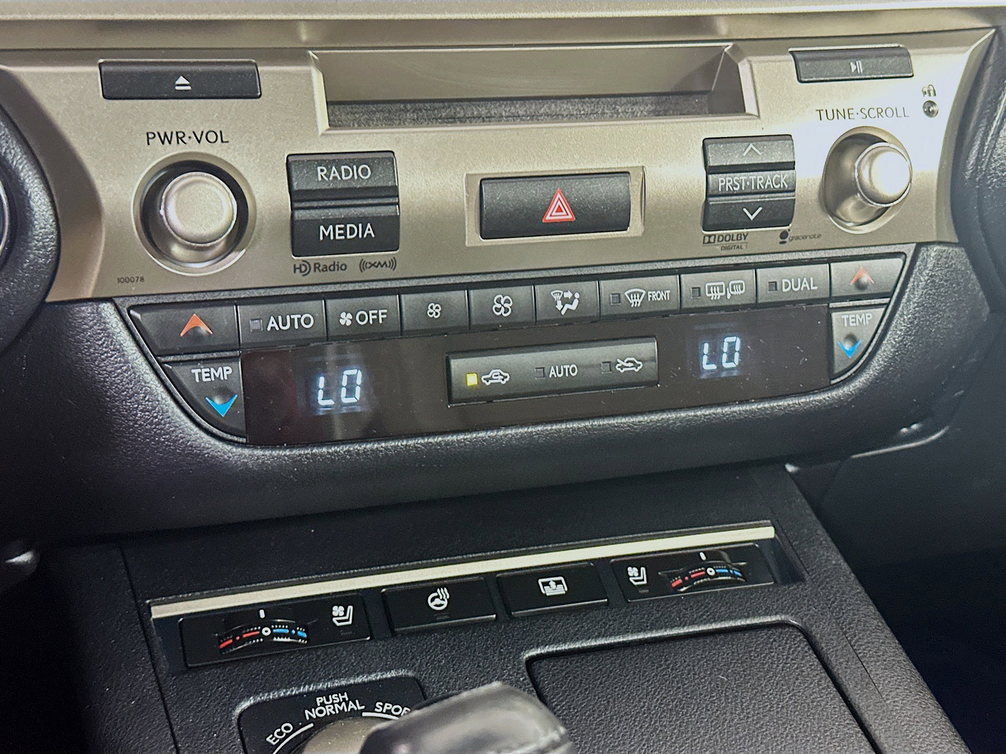 Used 2013 Lexus ES 300h w/ Luxury Pkg FWD image 24