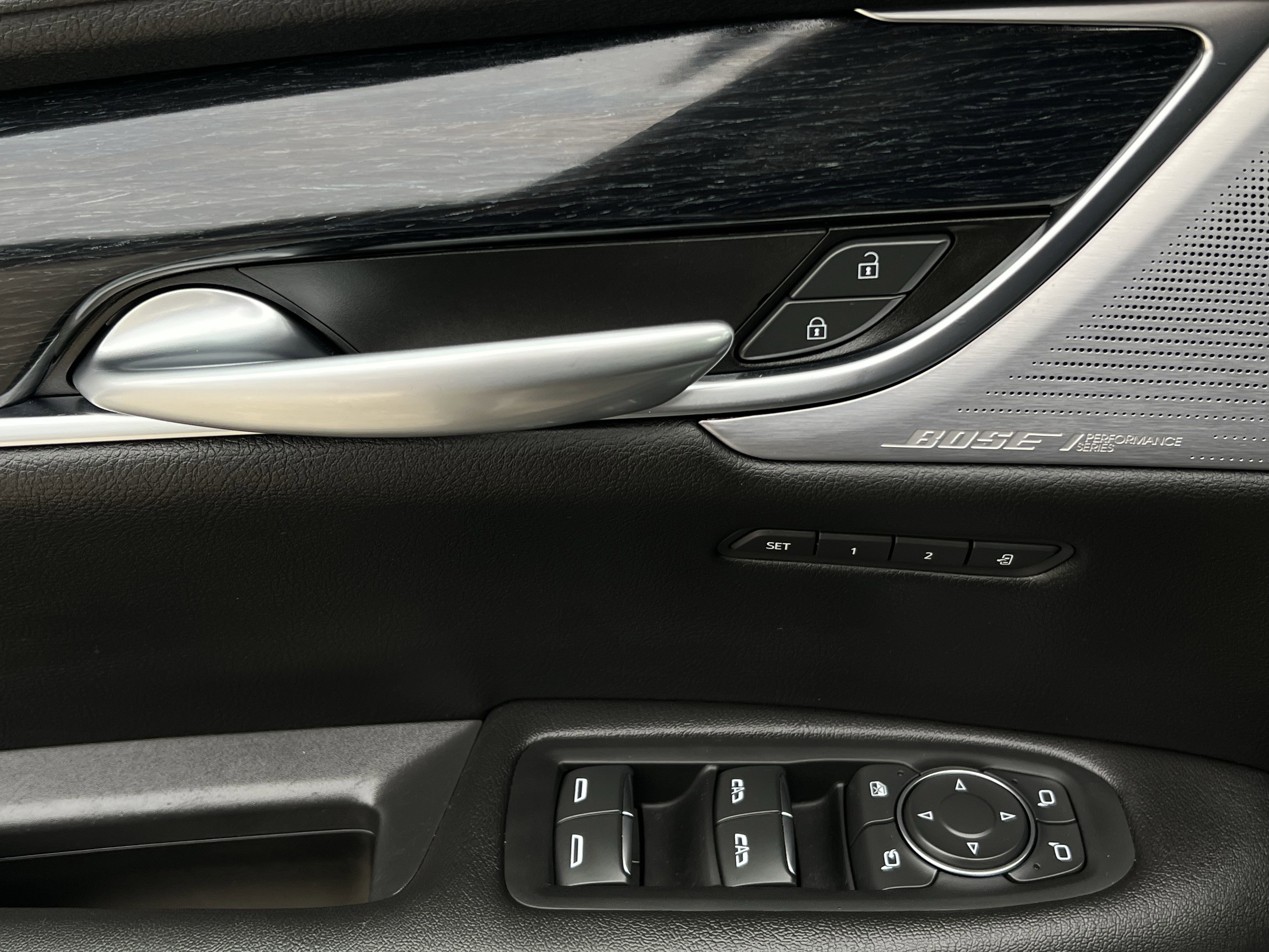 Used 2025 Cadillac XT5 Premium Luxury image 23