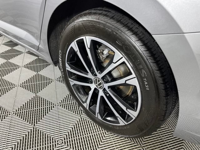 Used 2025 Volkswagen Jetta Sport FWD image 15