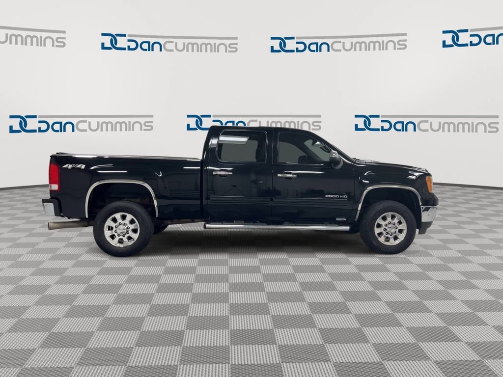 Used 2011 GMC Sierra 2500 SLT w/ Entertainment Package AWD/4WD image 9