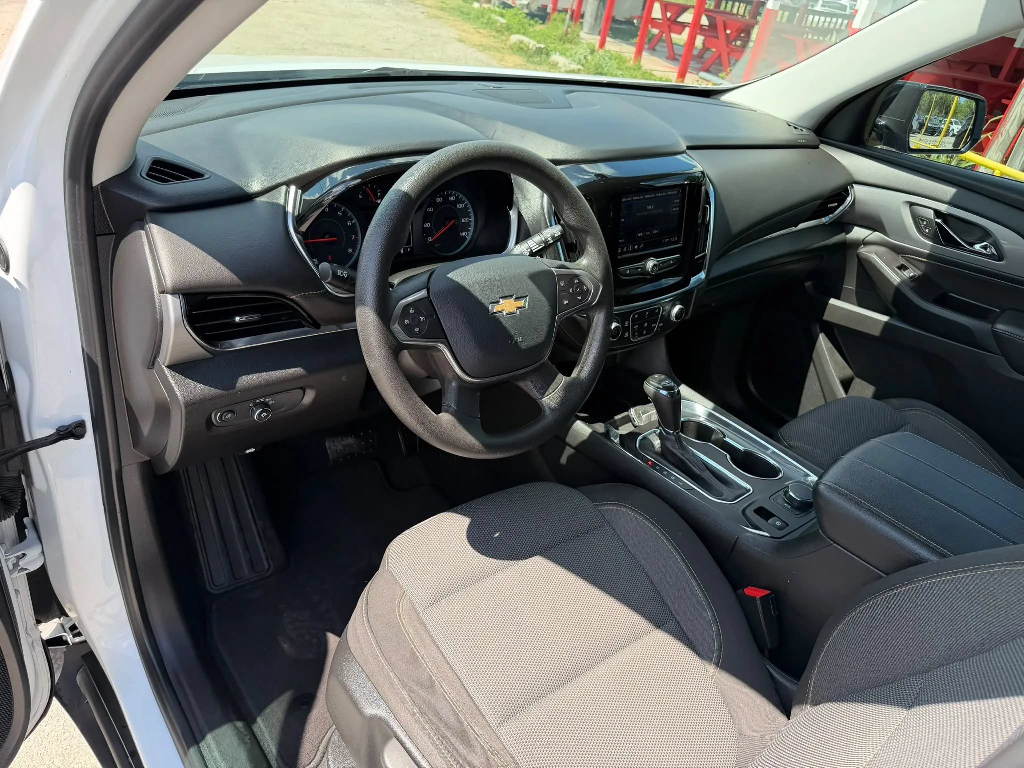 Used 2020 Chevrolet Traverse LS FWD image 11