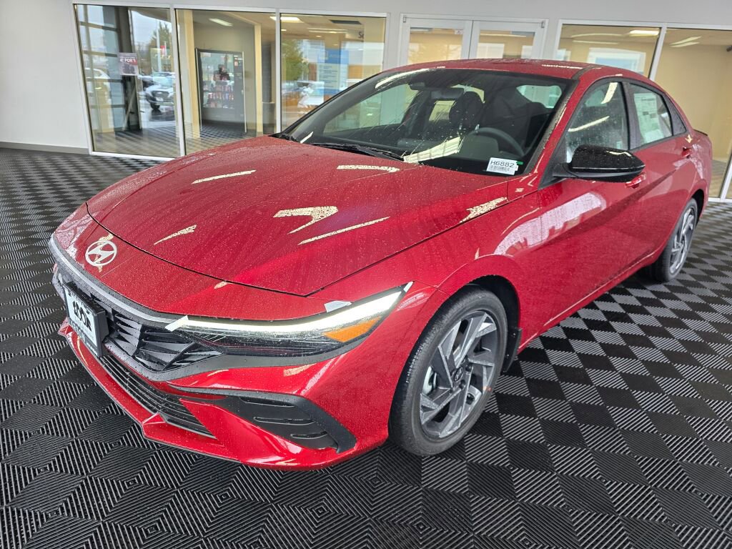 New 2025 Hyundai Elantra SEL image 8
