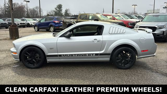 Used 2005 Ford Mustang GT Premium image 3