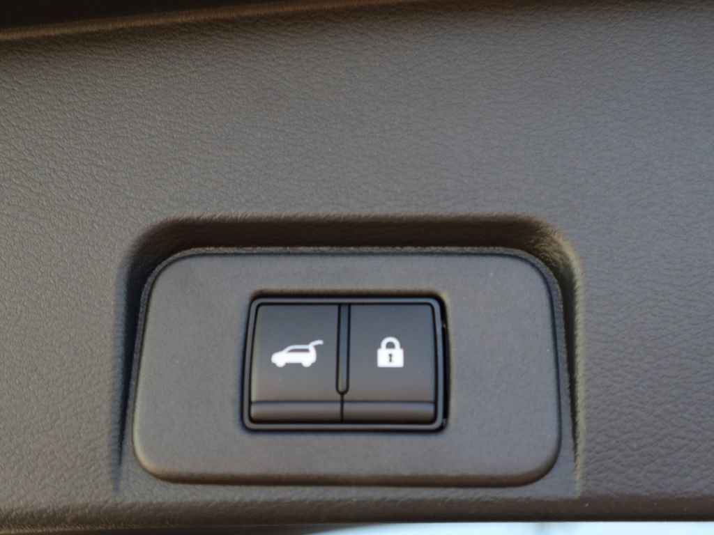Certified 2025 Nissan Rogue SV w/ SV Premium Package AWD/4WD image 29