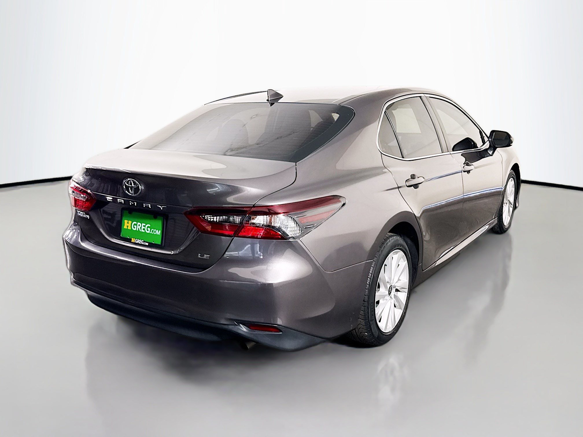 Used 2022 Toyota Camry LE FWD image 10