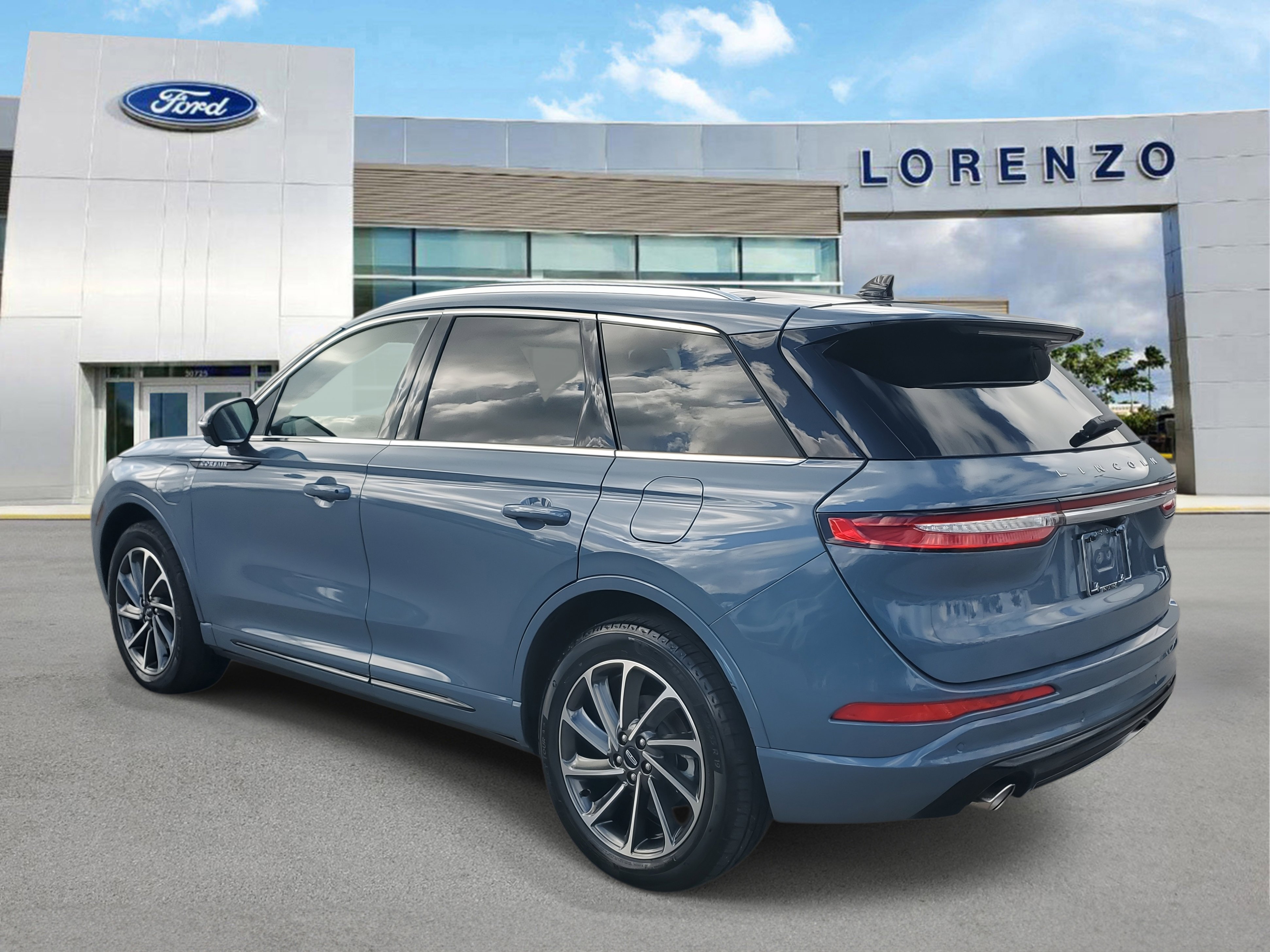 Used 2023 Lincoln Corsair Grand Touring w/ Equipment Group 301A image 7