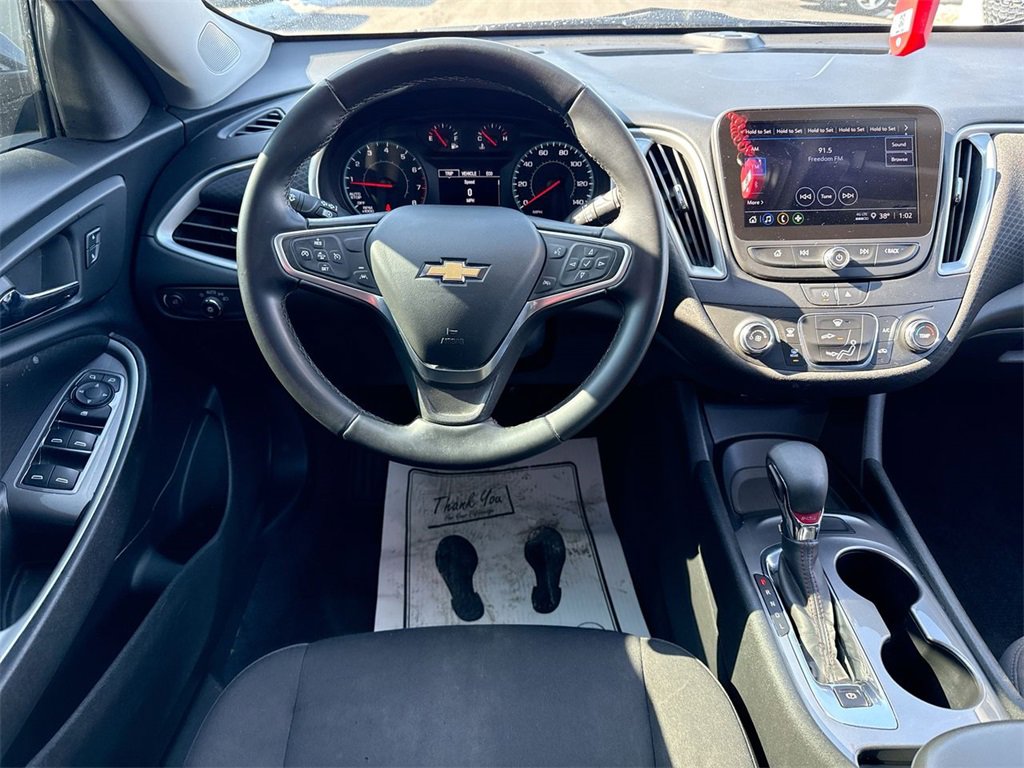 Used 2023 Chevrolet Malibu RS image 14
