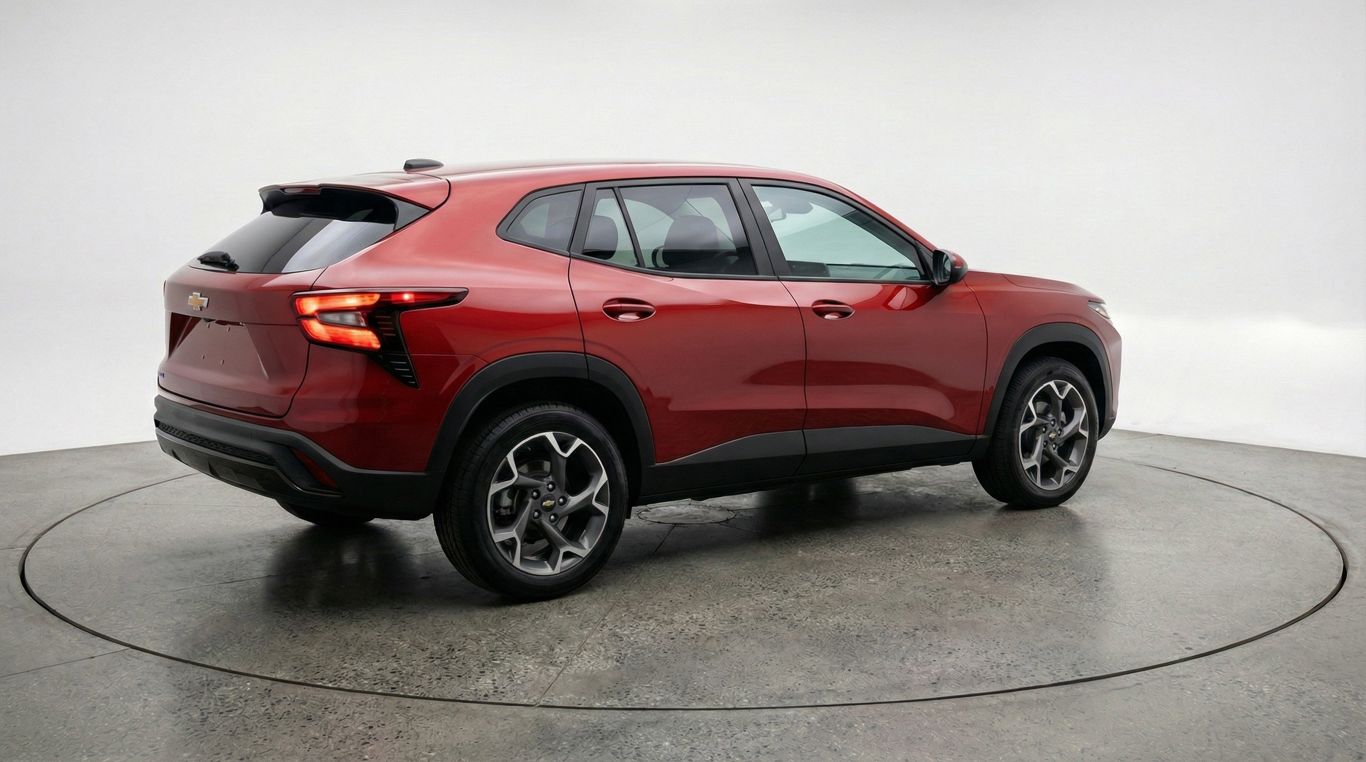 Used 2025 Chevrolet Trax LT w/ LT Convenience Package image 9