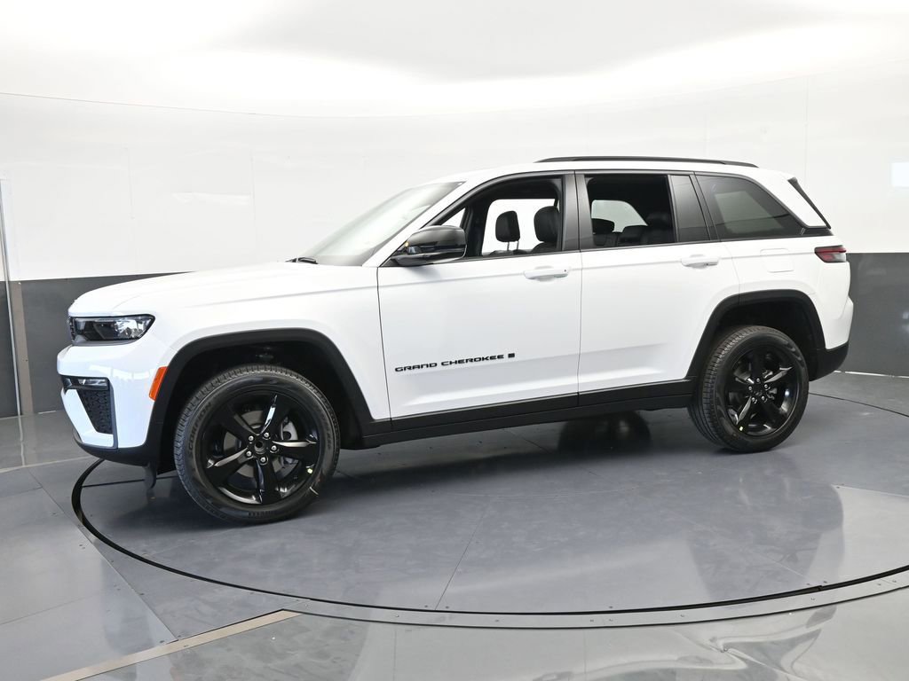 New 2026 Jeep Grand Cherokee Limited w/ Limited Altitude Package RWD image 2