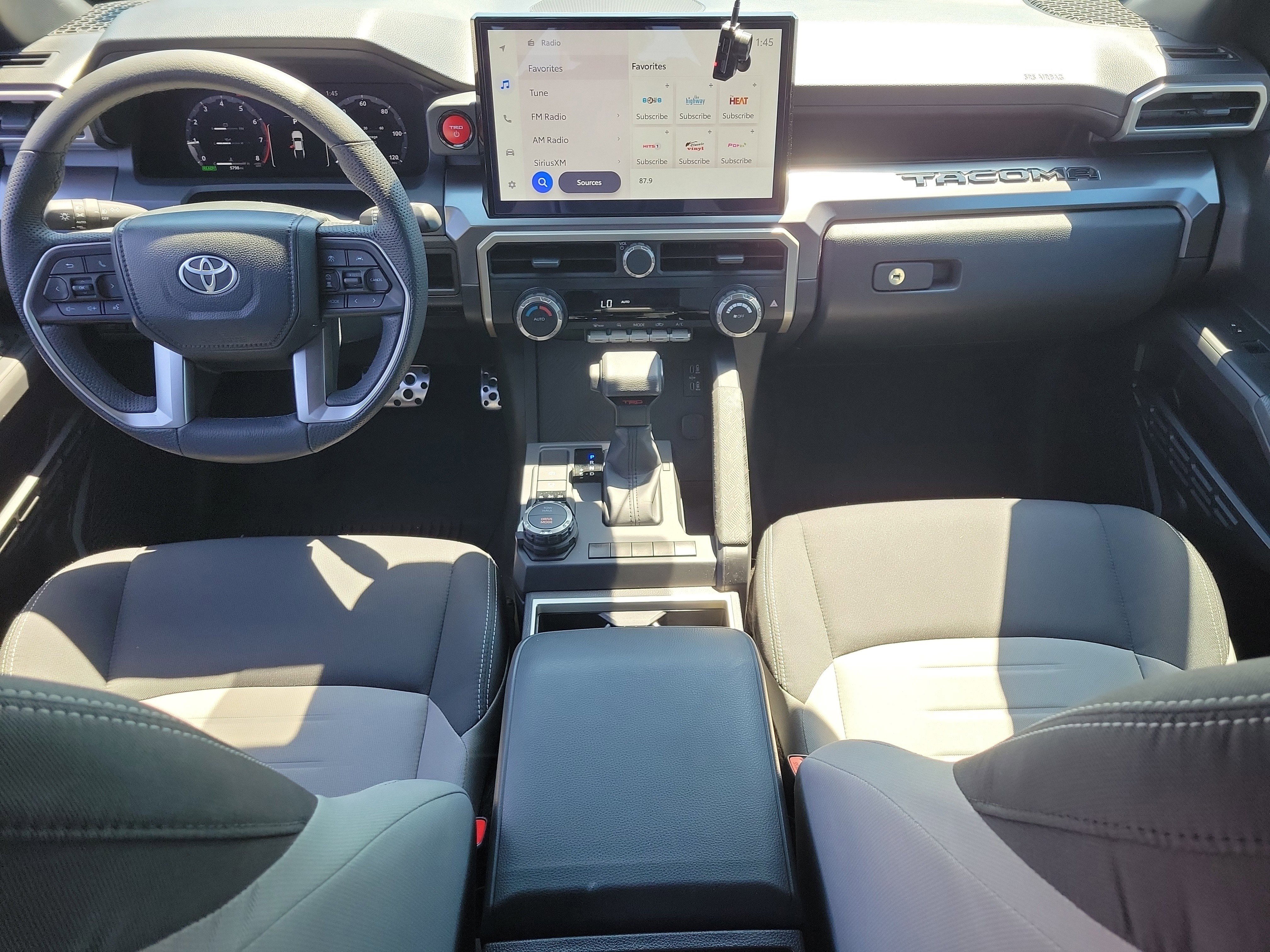 Used 2025 Toyota Tacoma TRD Sport image 16