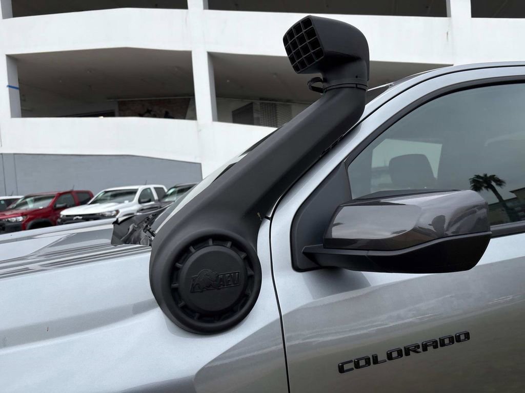 New 2025 Chevrolet Colorado Trail Boss w/ Off-Road Front Bumper Package image 19