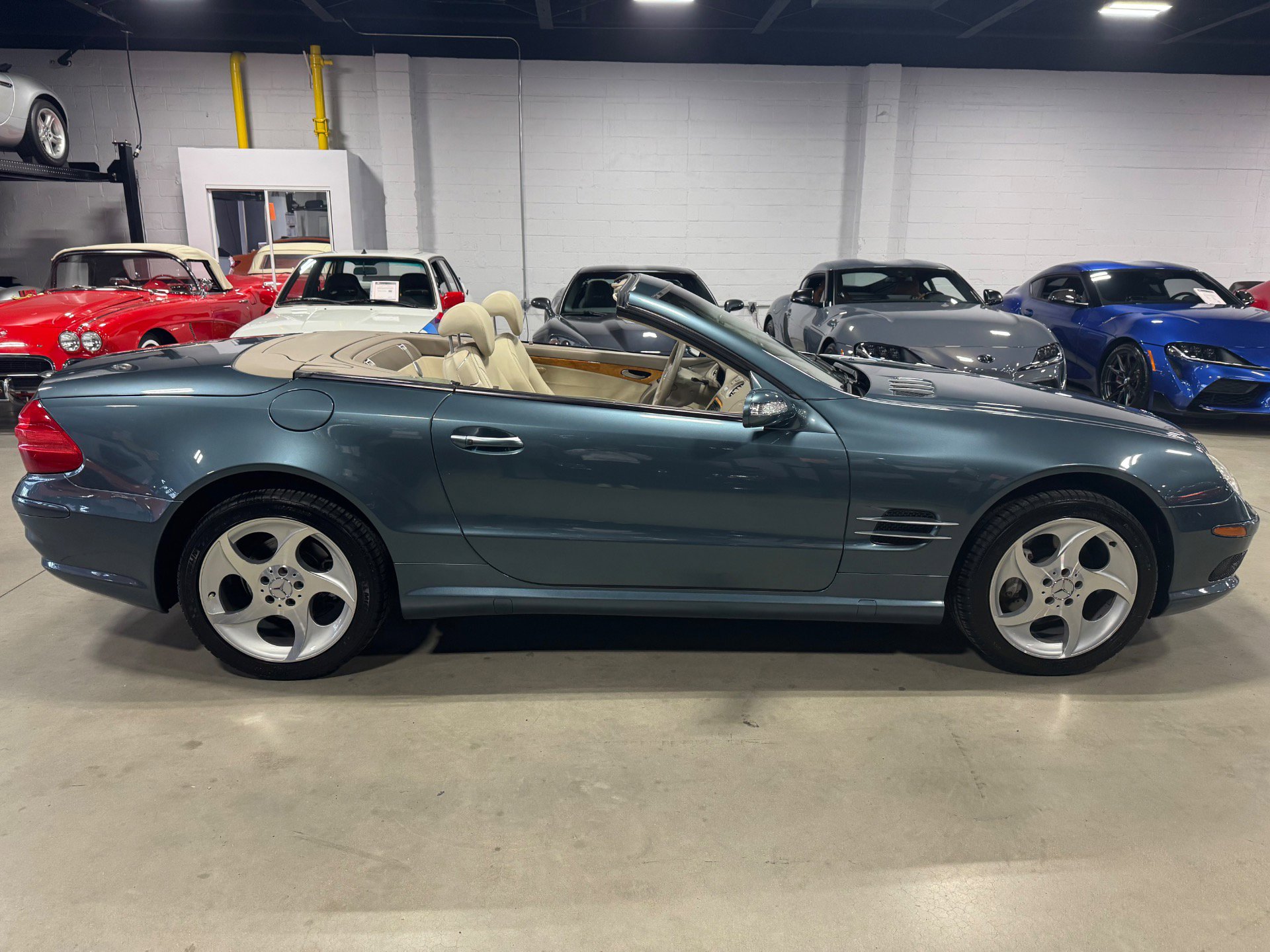 Used 2004 Mercedes-Benz SL 500 image 7