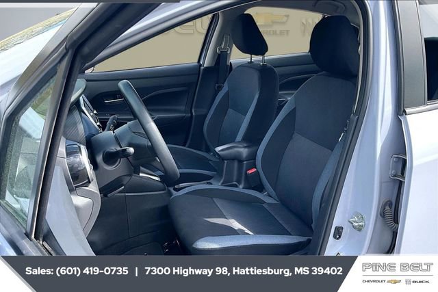 Used 2025 Nissan Versa SV image 18